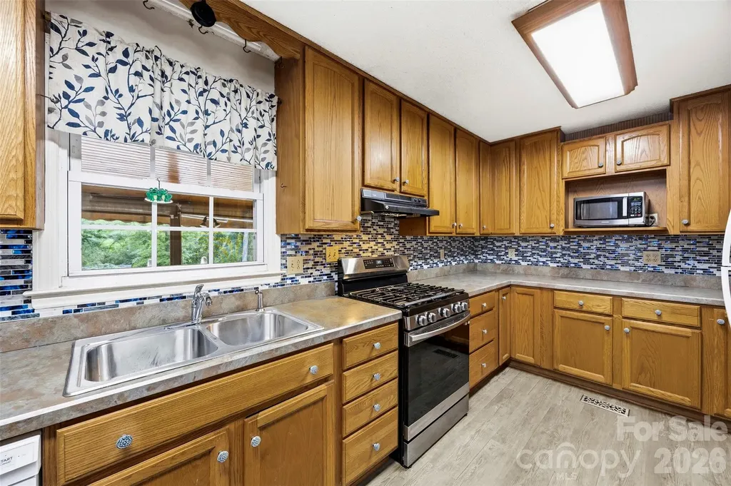 102 Stacybrook Drive SE Concord NC 28025