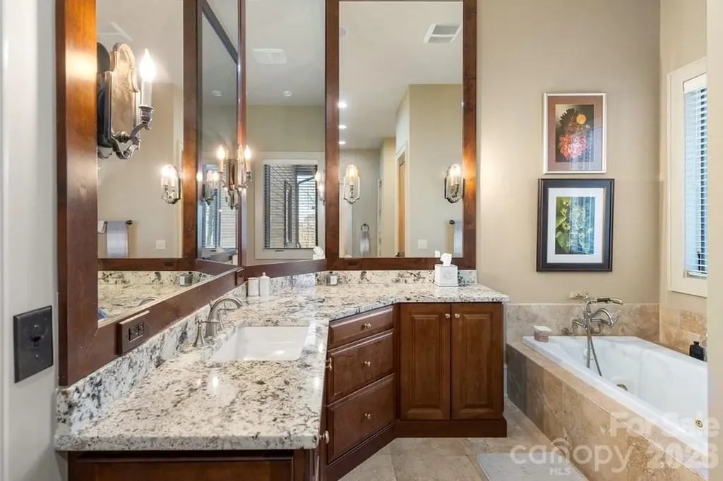 70 Norton Court Highlands NC 28741
