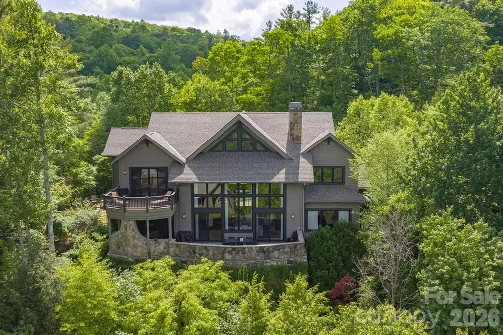 70 Norton Court Highlands NC 28741
