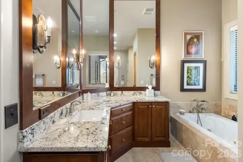 70 Norton Court Highlands NC 28741