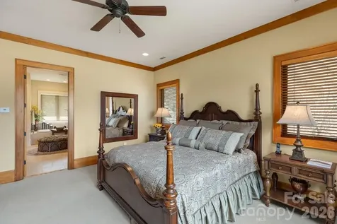 70 Norton Court Highlands NC 28741