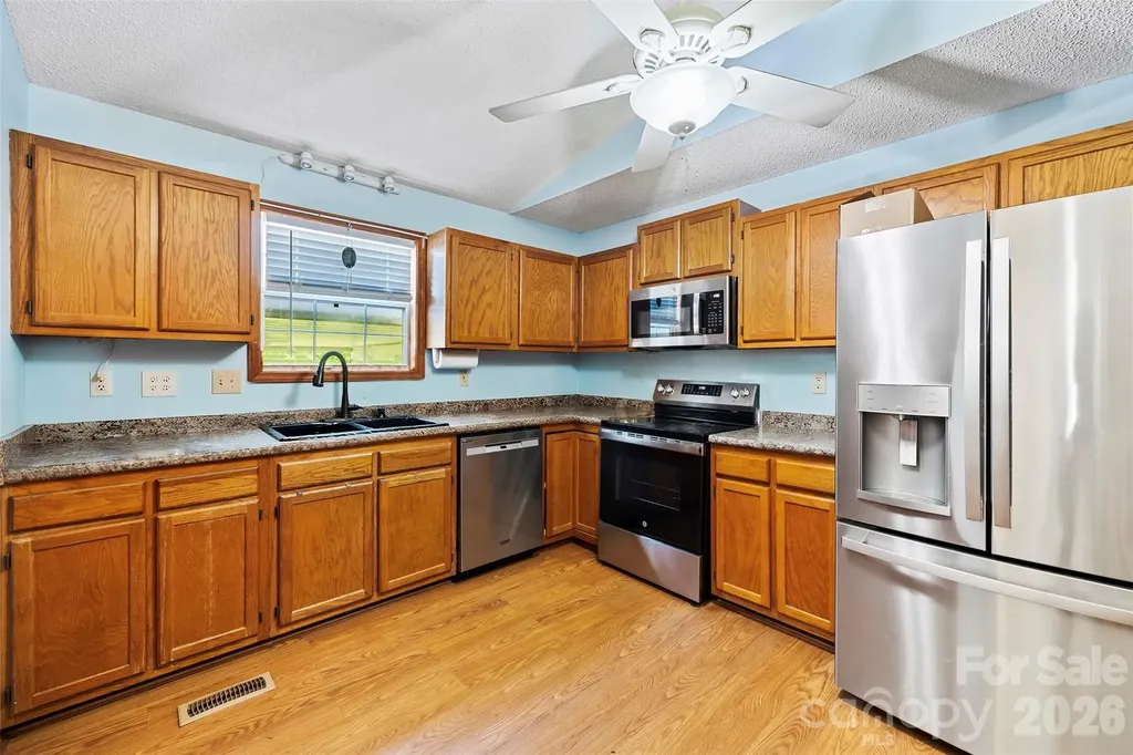 1249 Hardin Road Dallas NC 28034