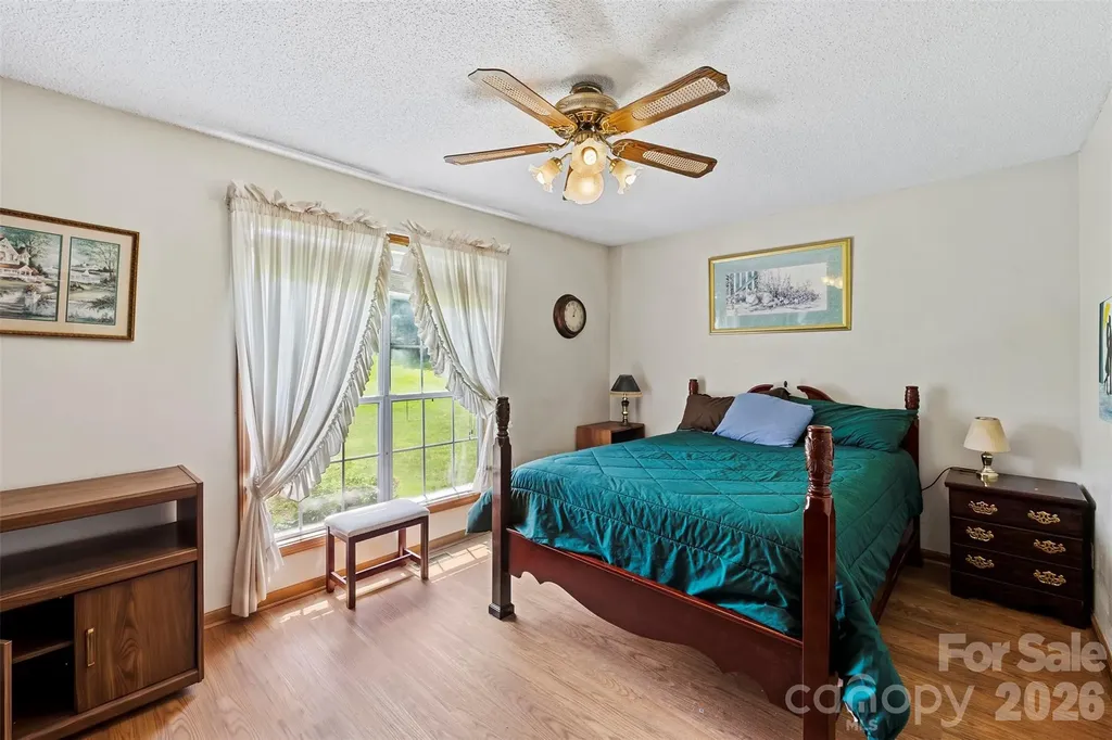 1249 Hardin Road Dallas NC 28034