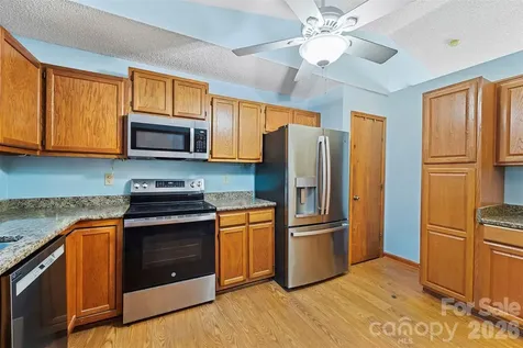 1249 Hardin Road Dallas NC 28034