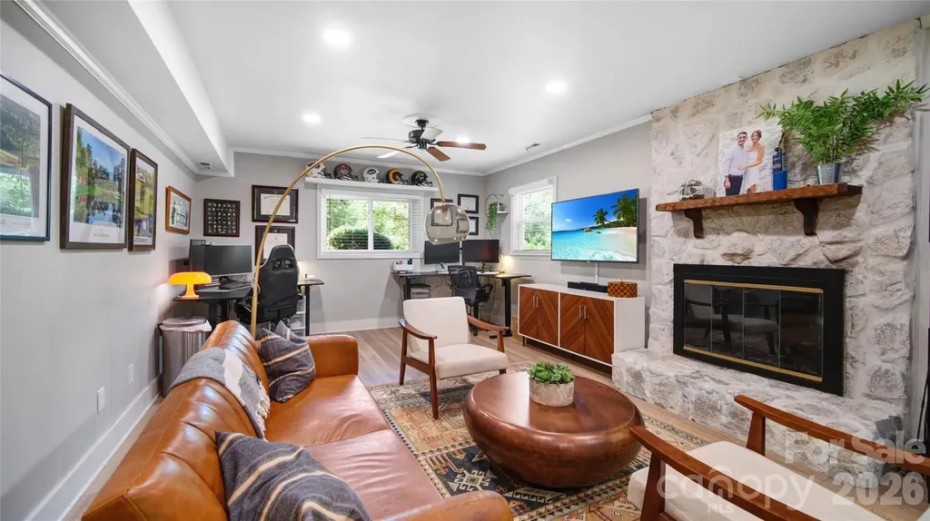 1634 Lumarka Drive Charlotte NC 28212