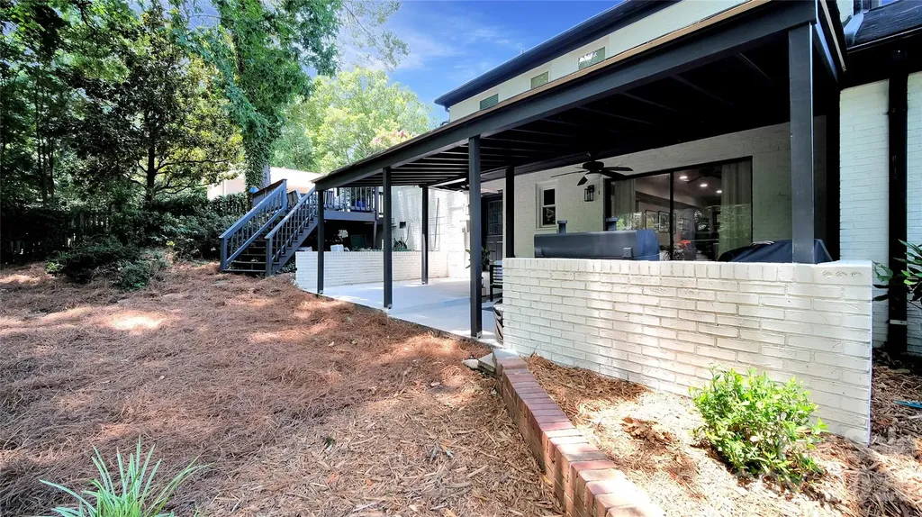 1634 Lumarka Drive Charlotte NC 28212