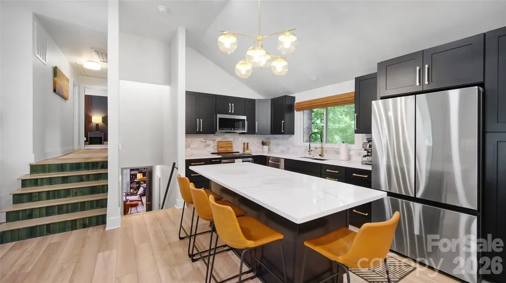 1634 Lumarka Drive Charlotte NC 28212