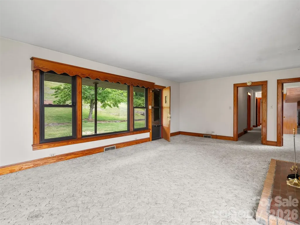 21 Beaverdam Road Canton NC 28716