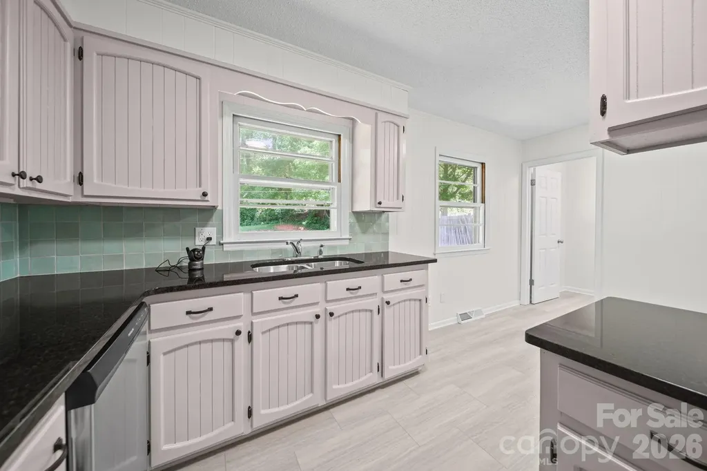 240 Nila Dawn Avenue Gastonia NC 28052