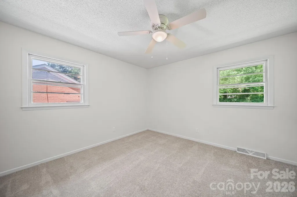240 Nila Dawn Avenue Gastonia NC 28052