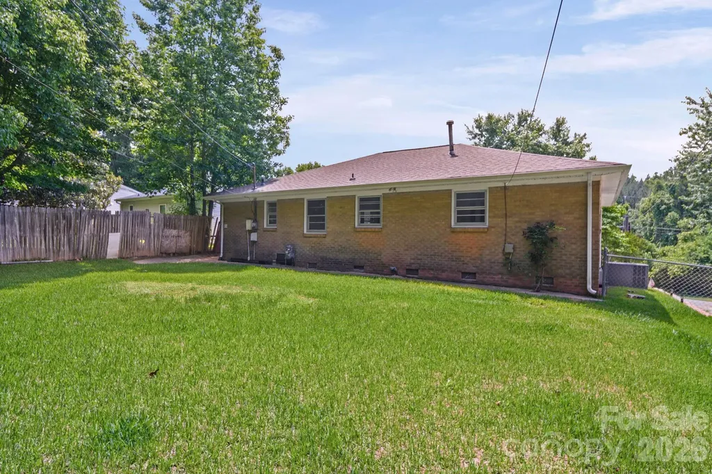 240 Nila Dawn Avenue Gastonia NC 28052