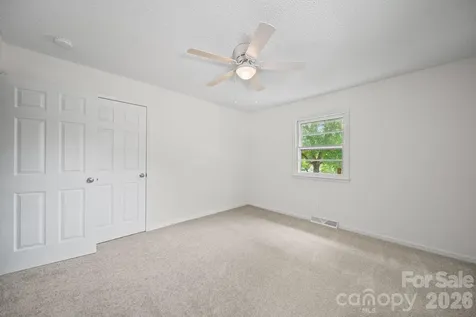 240 Nila Dawn Avenue Gastonia NC 28052