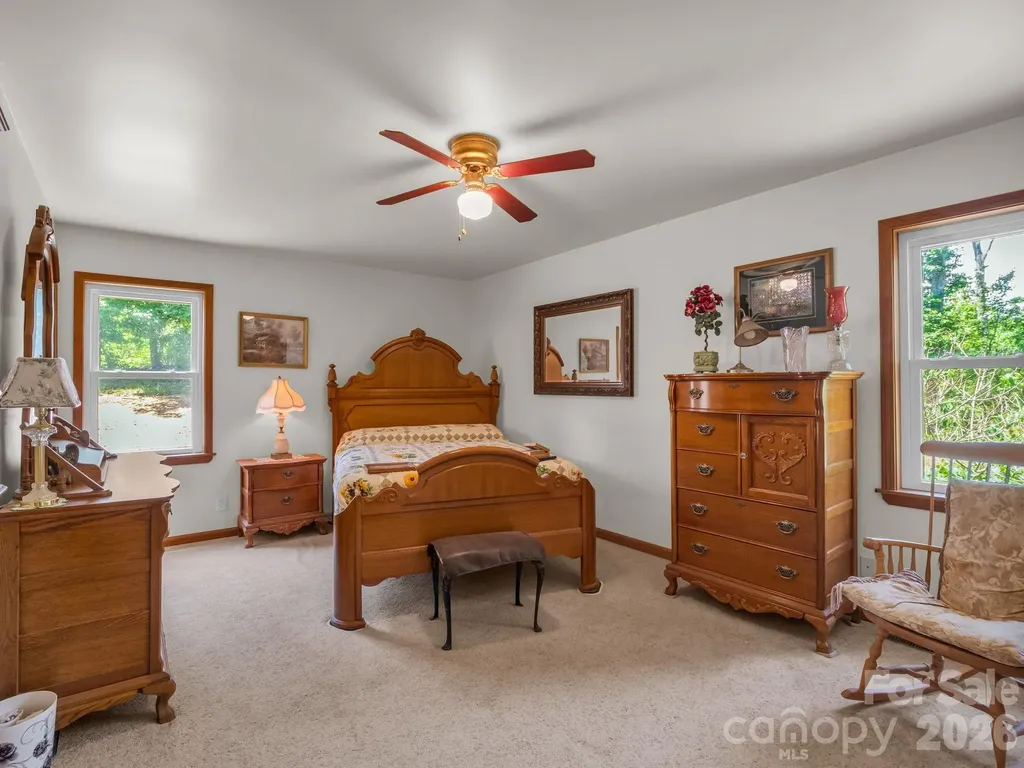 1943 Landrum Road Columbus NC 28722