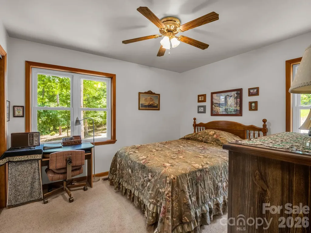 1943 Landrum Road Columbus NC 28722