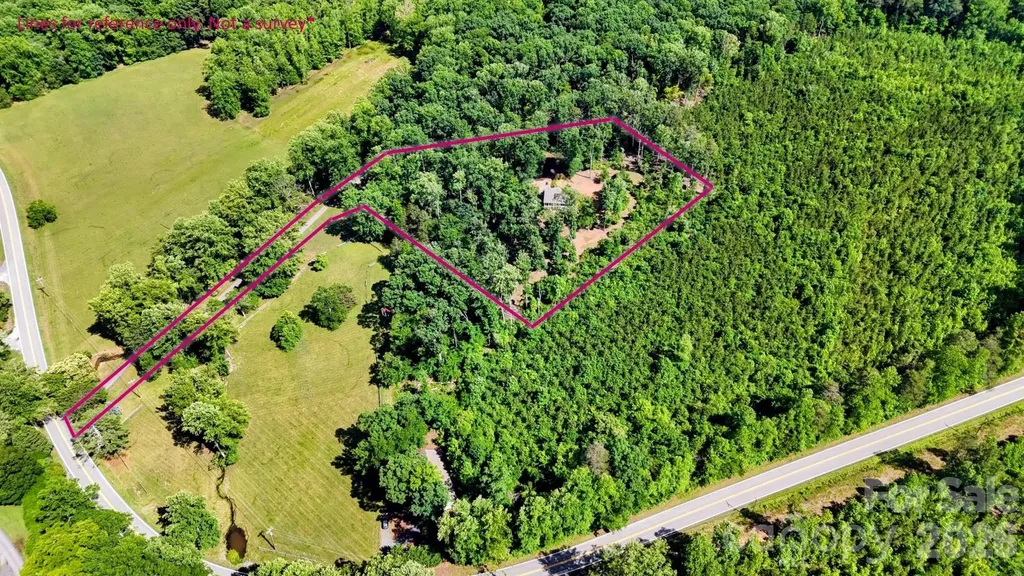1943 Landrum Road Columbus NC 28722