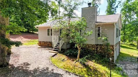 1943 Landrum Road Columbus NC 28722