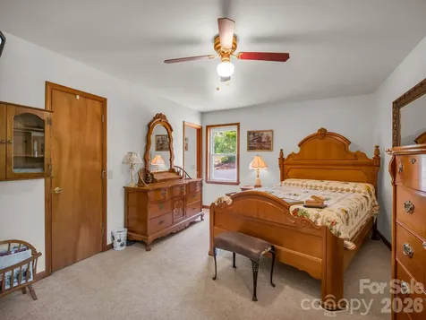 1943 Landrum Road Columbus NC 28722