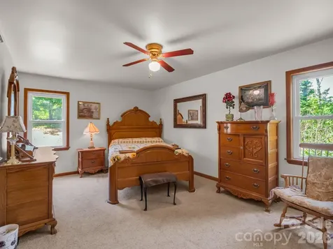 1943 Landrum Road Columbus NC 28722