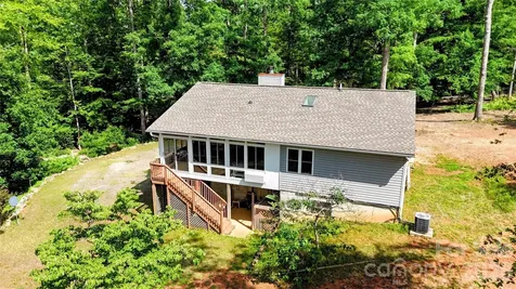 1943 Landrum Road Columbus NC 28722