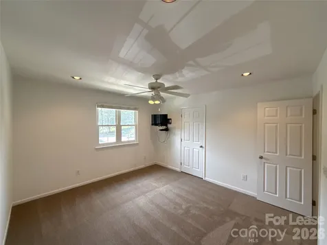 6034 Heath Valley Road Charlotte NC 28210