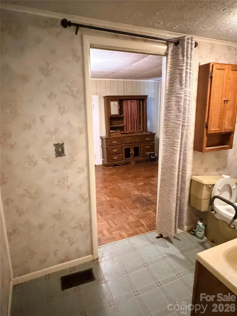 731 10th Street Boulevard NW Hickory NC 28601