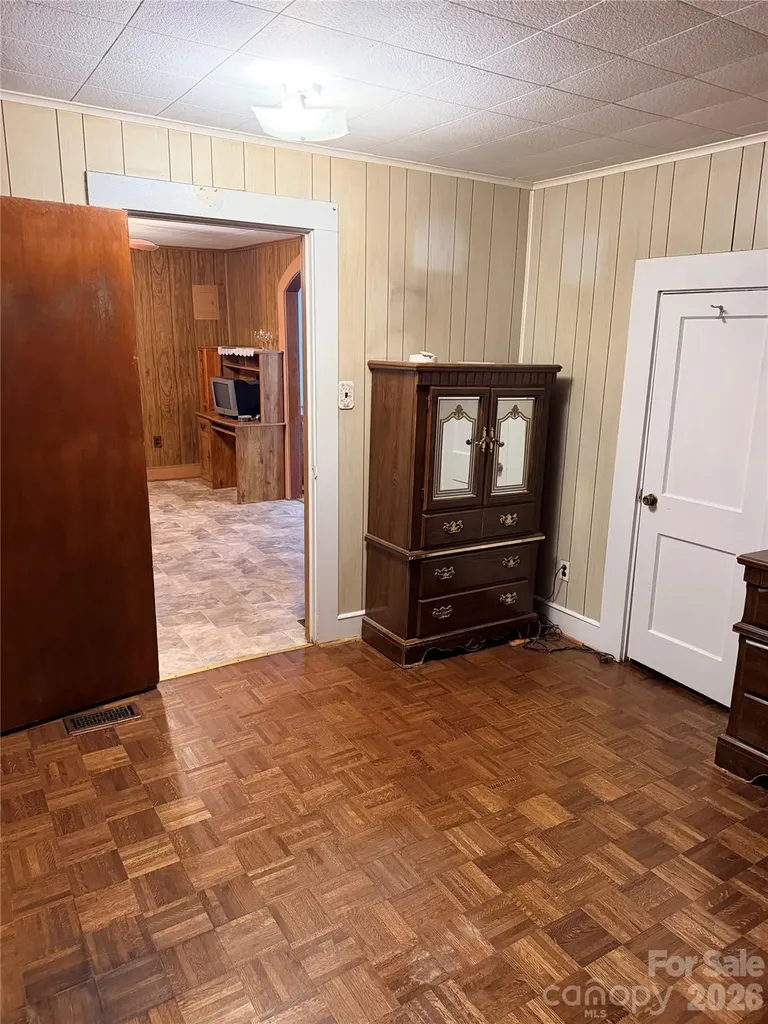 731 10th Street Boulevard NW Hickory NC 28601