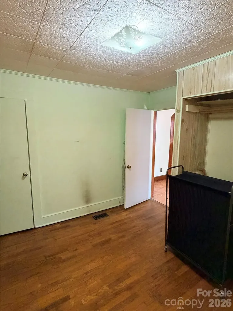 731 10th Street Boulevard NW Hickory NC 28601