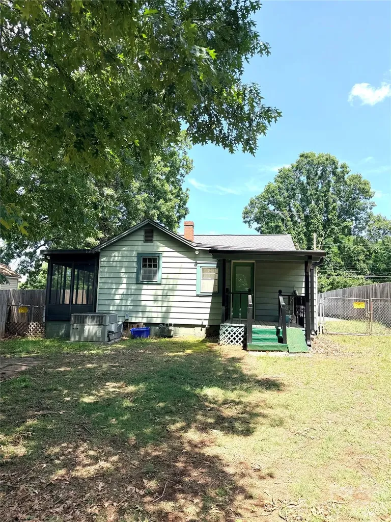 731 10th Street Boulevard NW Hickory NC 28601