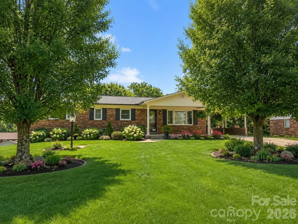 620 Central Street Hudson NC 28638