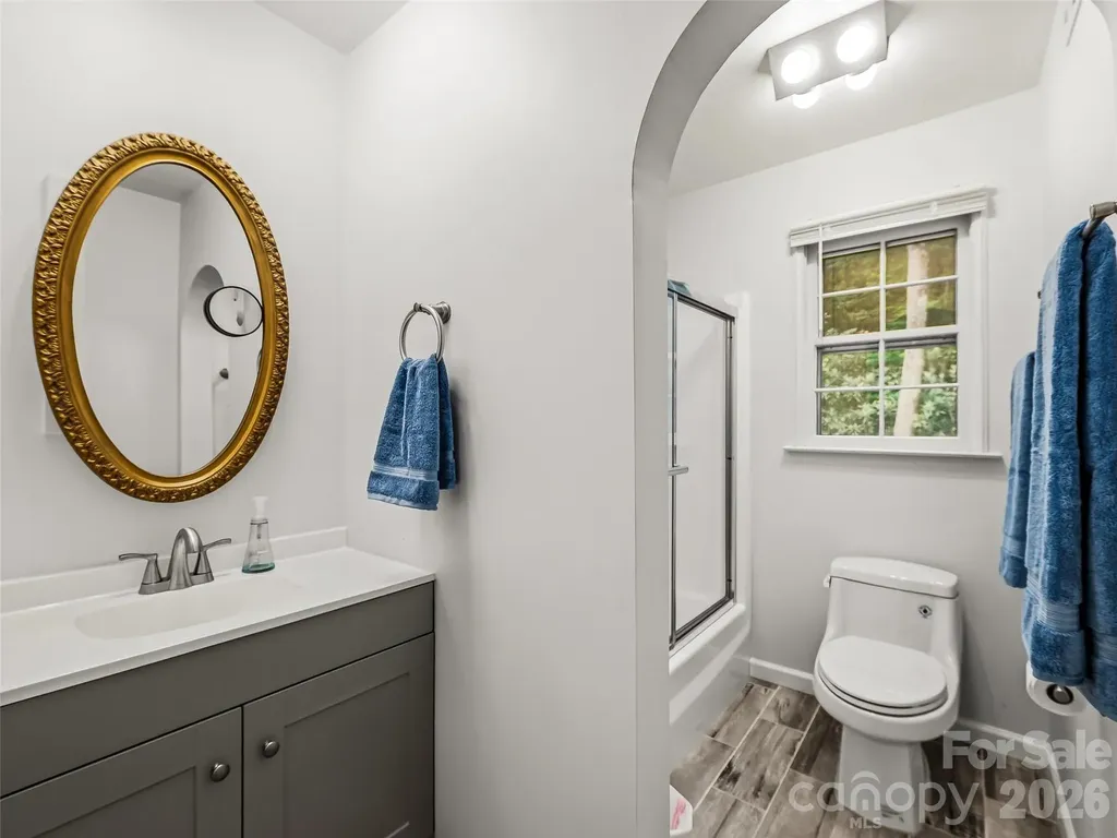 70 Skyline Drive Hendersonville NC 28791