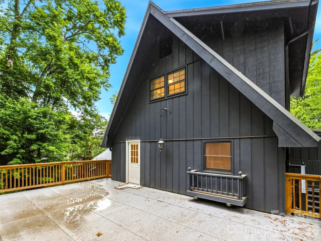 70 Skyline Drive Hendersonville NC 28791
