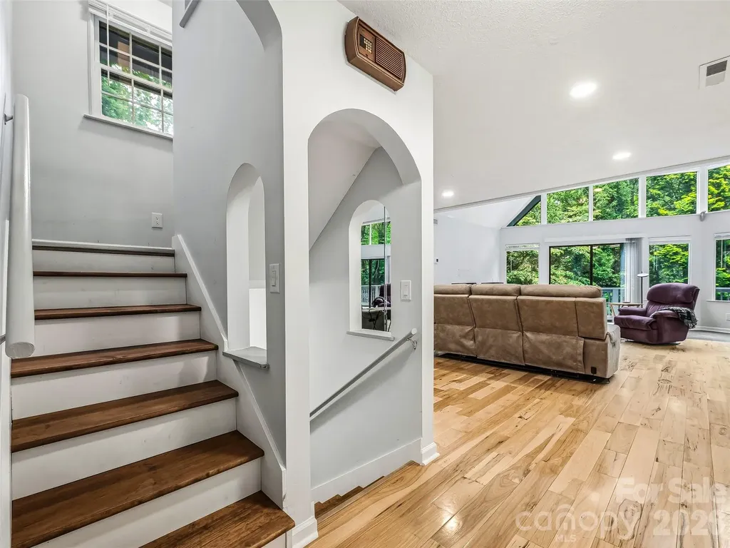 70 Skyline Drive Hendersonville NC 28791