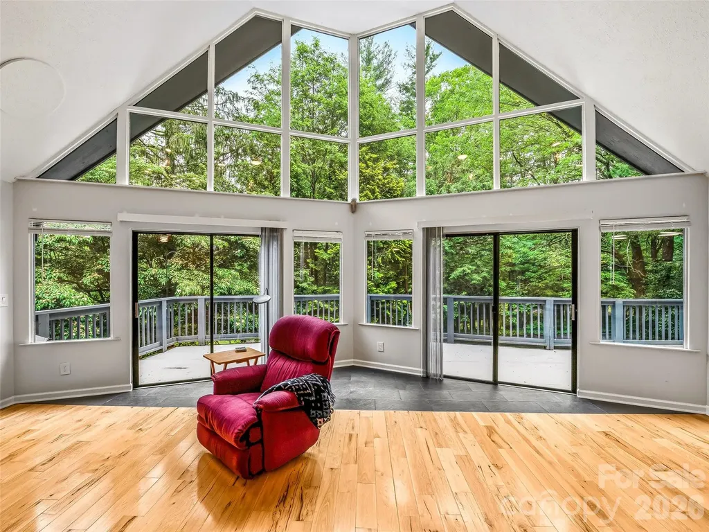 70 Skyline Drive Hendersonville NC 28791