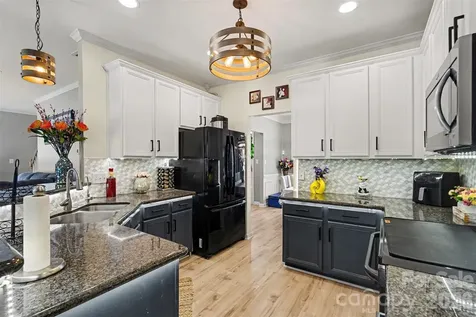 5304 Harvest Hill Drive Harrisburg NC 28075