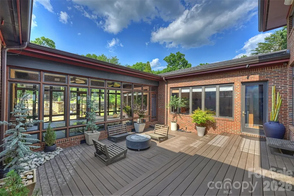 172 Tuckertown Road New London NC 28127