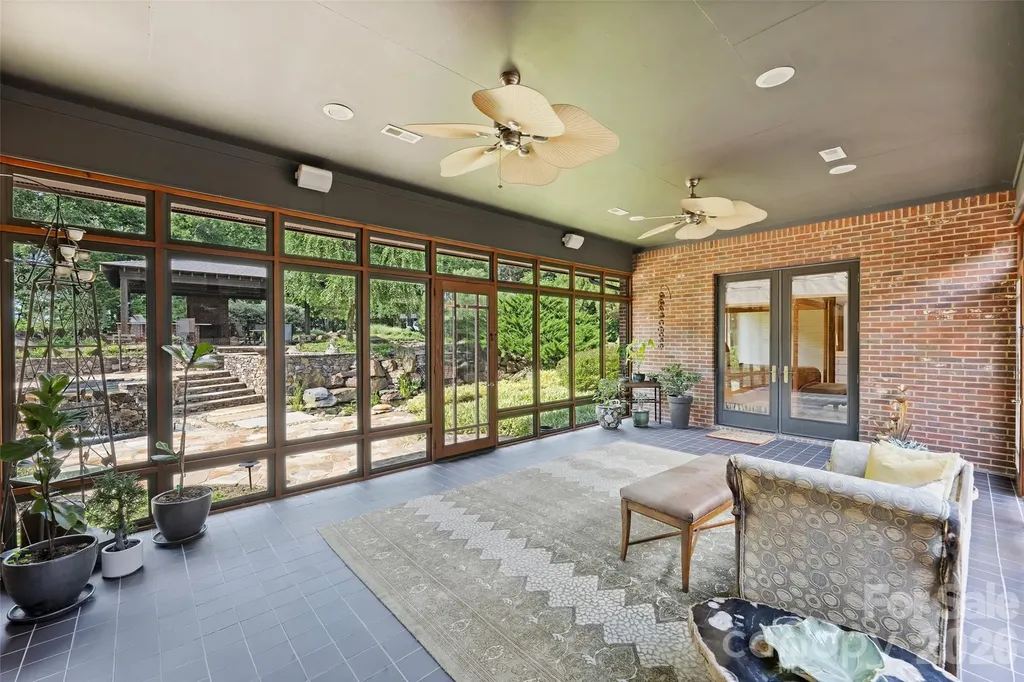 172 Tuckertown Road New London NC 28127