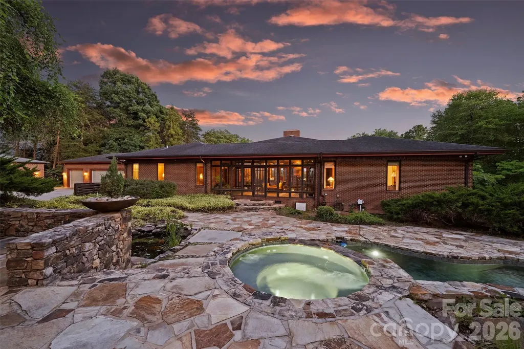 172 Tuckertown Road New London NC 28127