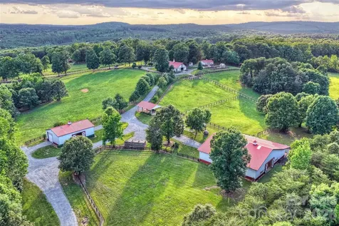 172 Tuckertown Road New London NC 28127