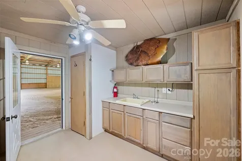172 Tuckertown Road New London NC 28127
