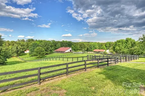 172 Tuckertown Road New London NC 28127