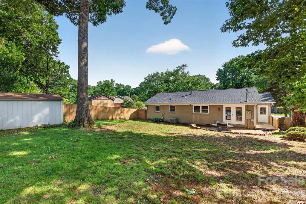 609 Kenlough Drive Charlotte NC 28209