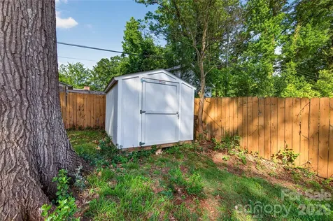 609 Kenlough Drive Charlotte NC 28209