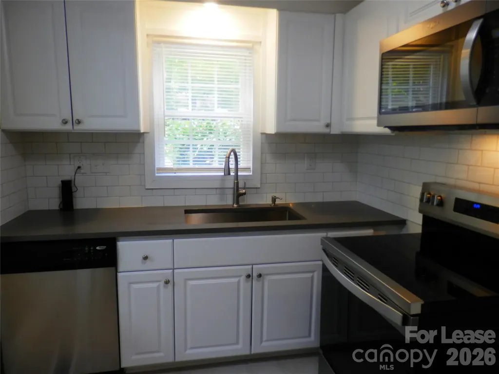 1416 Effingham Road Charlotte NC 28208