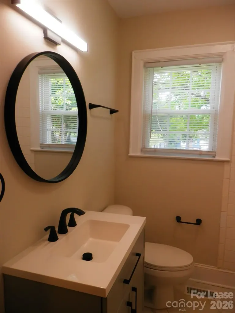 1416 Effingham Road Charlotte NC 28208