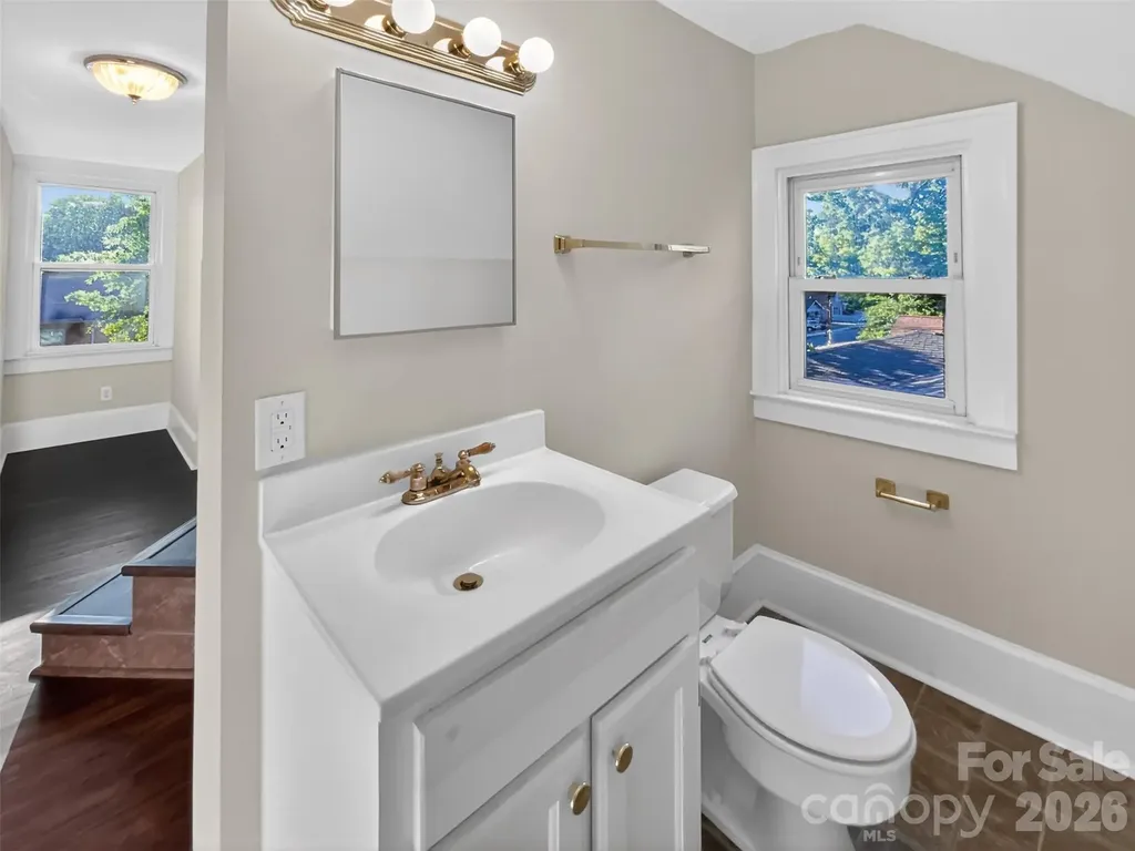 208 N 5th Street Albemarle NC 28001