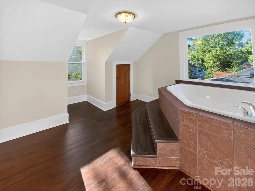 208 N 5th Street Albemarle NC 28001