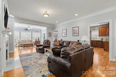 172 Eaglecrest Drive Matthews NC 28104