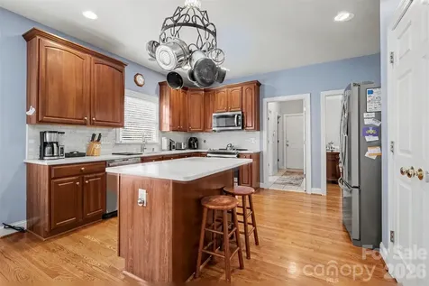 172 Eaglecrest Drive Matthews NC 28104