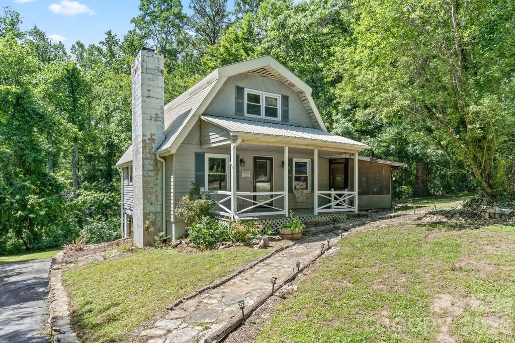 177 E Poplar Drive Hendersonville NC 28792
