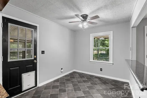 177 E Poplar Drive Hendersonville NC 28792